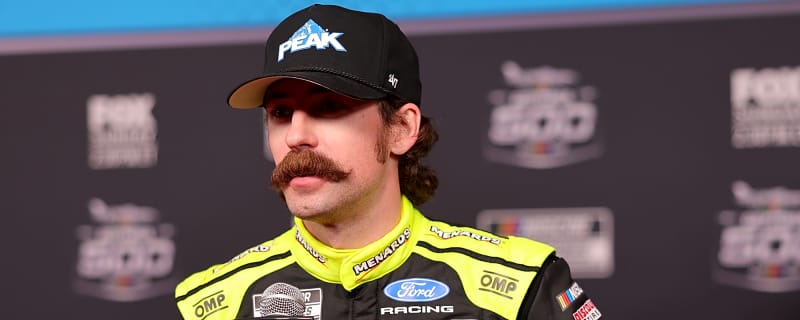 NASCAR insider Bob Pockrass selects driver that benefits most from Chase format, Kevin Harvick responds