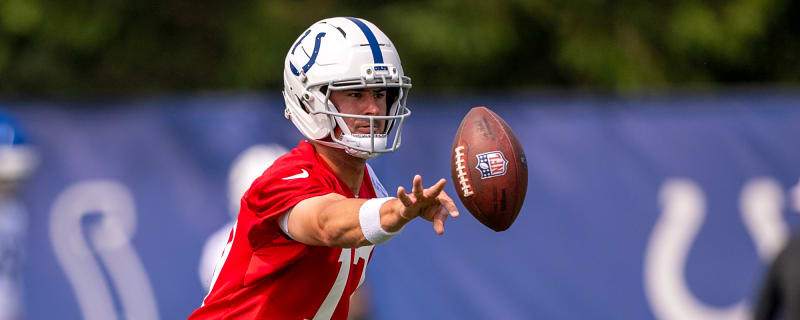 Insiders see clear favorite in Colts' QB competition