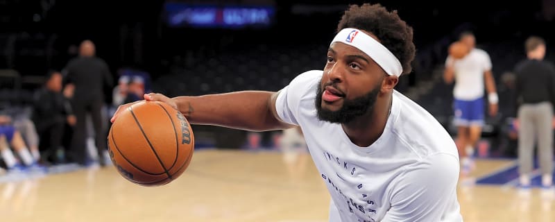 Watch: Pistons' Reed, Knicks' Robinson get into shoving match