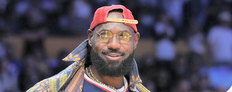 Lakers receive excellent news on LeBron James amid hot start