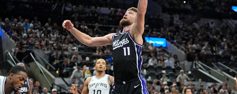 Kings facing Domantas Sabonis dilemma ahead of trade deadline
