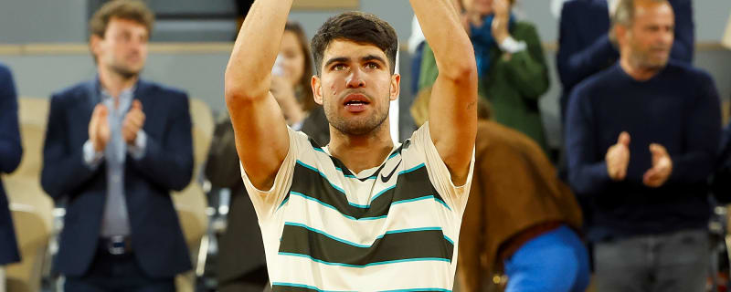 Carlos Alcaraz hit a ridiculous winner against Tommy Paul