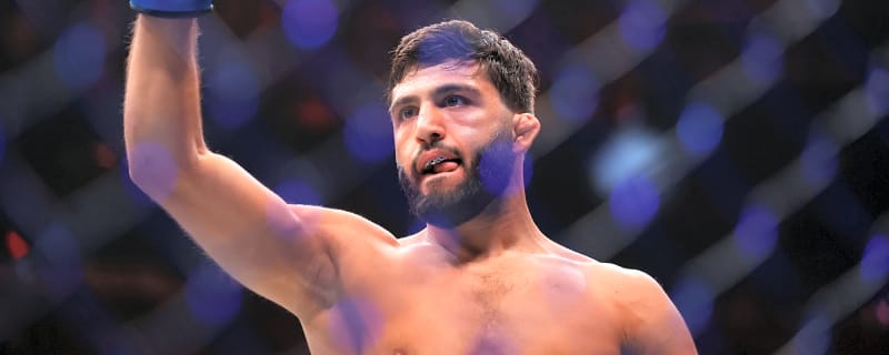 Shara Magomedov makes wild claim about Arman Tsarukyan’s weight despite massive size difference