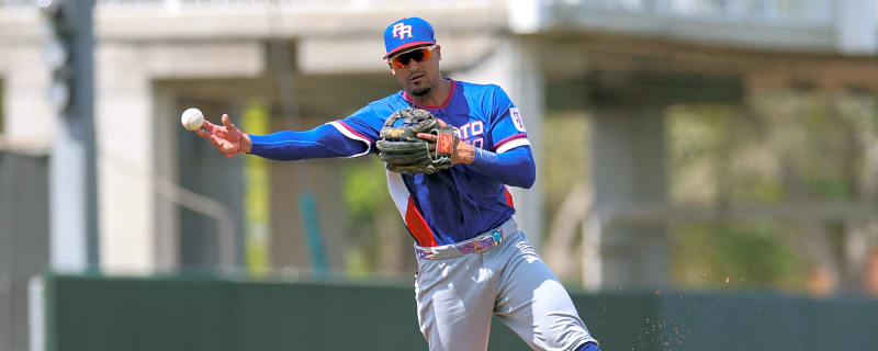Orioles Select Luis Vazquez