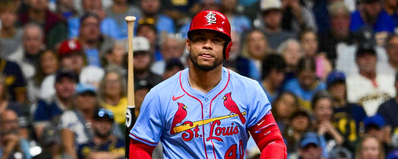 Which pitching prospects did Red Sox trade to Cardinals for Willson Contreras?