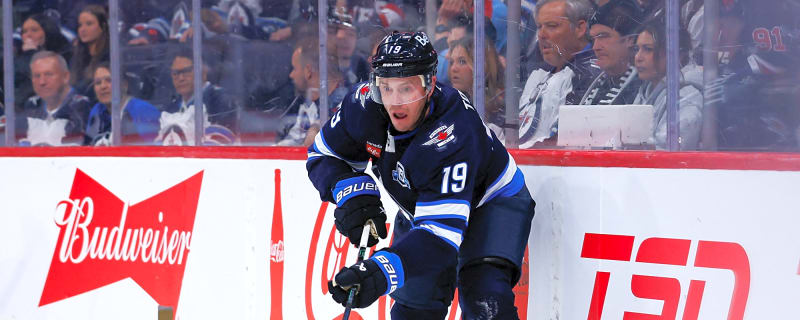 Reunion on Their Radar: Blackhawks Looking to Sign Jonathan Toews