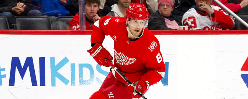 Red Wings Re-Sign Ben Chiarot to Interesting Extension