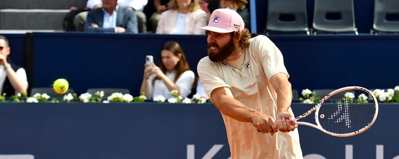 Reilly Opelka resumes online grievances, takes sarcastic shot at player accommodations at Madrid Open