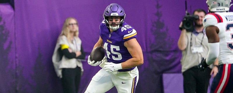 Vikings officially sign 16 players to practice squad