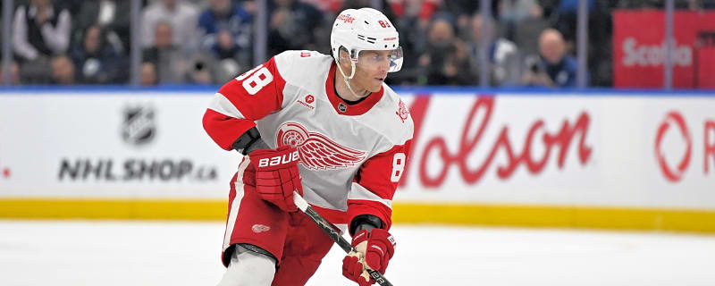 Patrick Kane Ties Mike Modano for American Born Points Leader