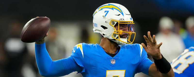 Chargers Waive QB DJ Uiagalelei