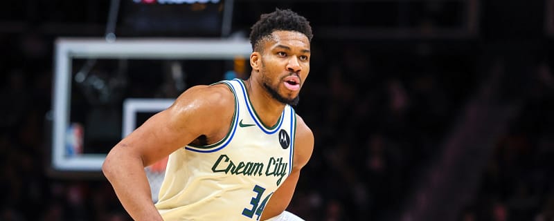NBA Notes: Bucks, Giannis Antetokounmpo, Hawks, Jalen Johnson, Cavs
