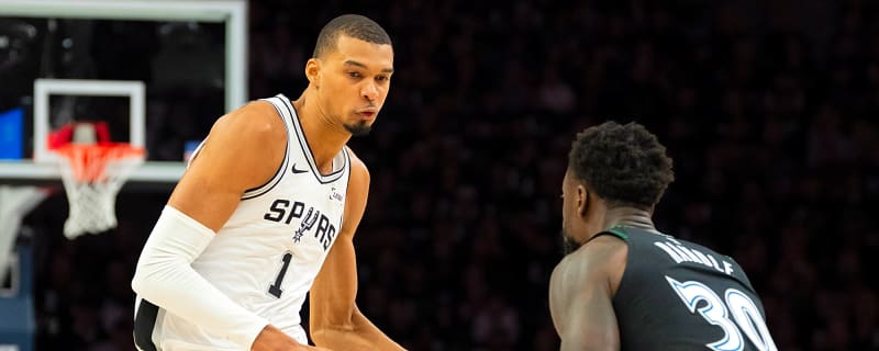 Victor Wembanyama takes over again, Spurs grab 2-1 lead vs. Timberwolves