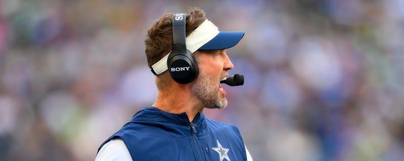 Dallas Cowboys Sign 13 Players To Practice Squad