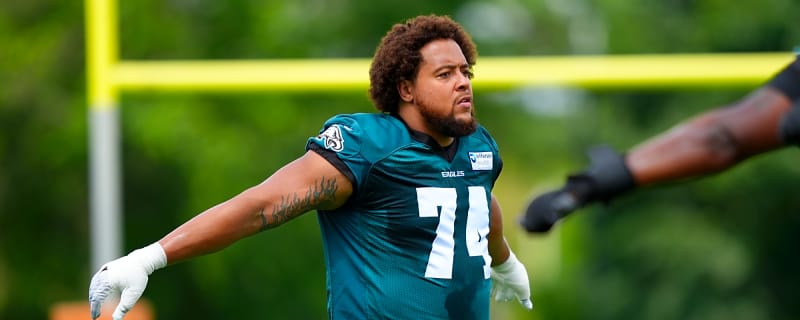 Dolphins reunite with veteran OL as another returns to practice