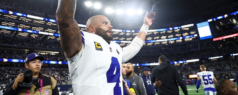 Cowboys pull off a 2nd half miracle, beat Eagles 24-21