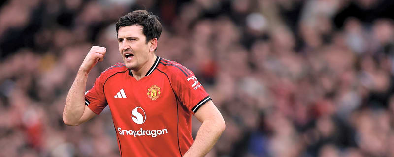 Romano reveals offers for Maguire, confirms ‘unpopular’ star will leave Man Utd ‘for sure’
