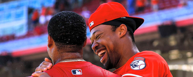 'Rally Reds' do it again with walk-off victory vs. Blue Jays