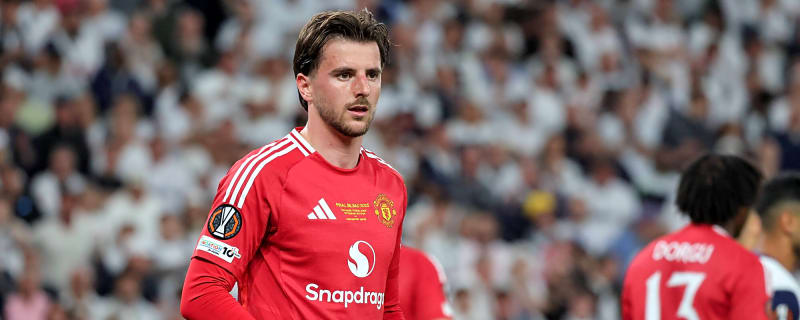 £55m Man Utd playmaker made just 8 passes despite 73% possession vs Spurs