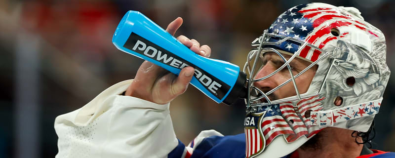 Connor Hellebuyck wastes no time, almost has shutout in electric Devils debut