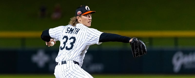 Reports: White Sox Calling Up Top Pitching Prospects Hagen Smith and Tanner McDougal