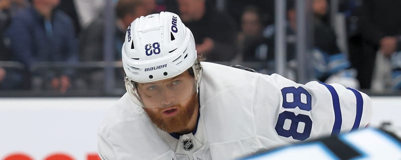 William Nylander’s Press Box Gesture Has Maple Leafs Fans Fed Up