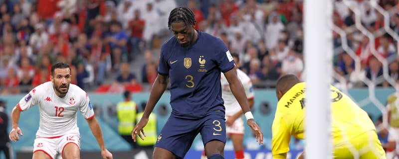 LATEST: West Ham make late loan bid for defender Chelsea would love to move on