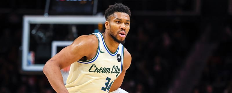 Golden State Warriors Could Pursue Milwaukee Bucks’ Giannis Antetokounmpo, Los Angeles Lakers’ LeBron James This Offseason