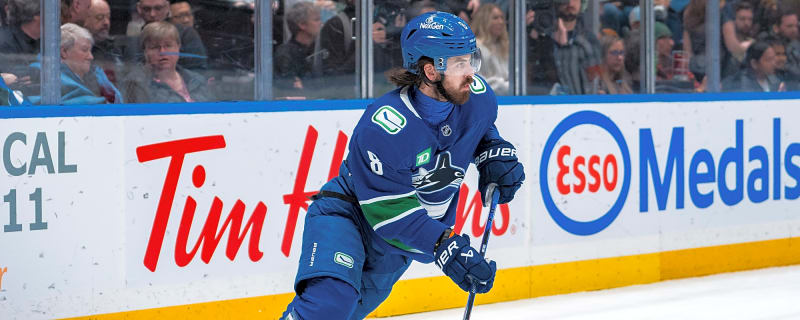 Canucks Sign Conor Garland to 6-Year Contract Extension