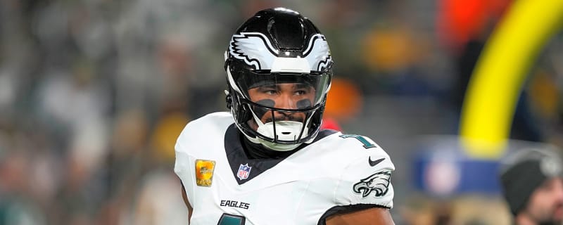 Eagles icon defends Jalen Hurts amid criticisms, offensive struggles