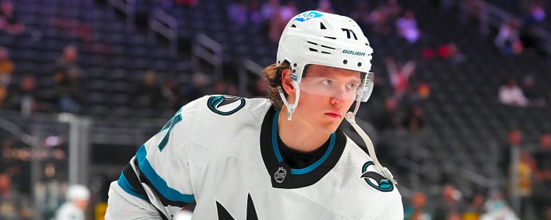 Abby Canucks sign Nikolai Knyzhov, Derek Daschke, Nolan Walker and Lee to one-year contracts