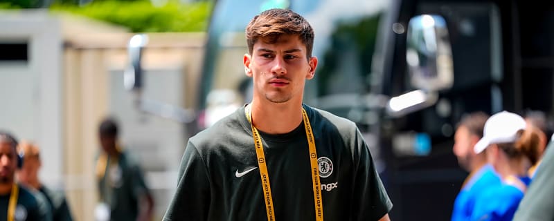 Report: Chelsea coach pushing behind the scenes for new number one, Robert Sanchez snubbed