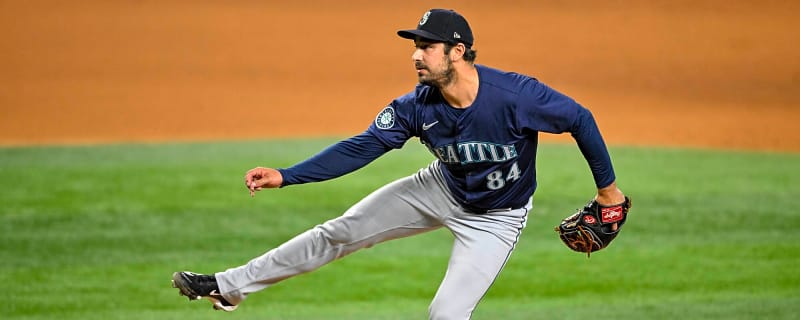 Rangers release veteran right-hander