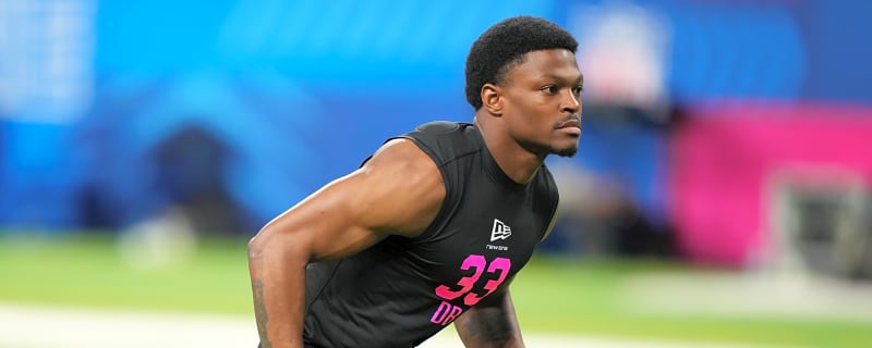 Seahawks rookie carted off field after suffering leg injury on first snap