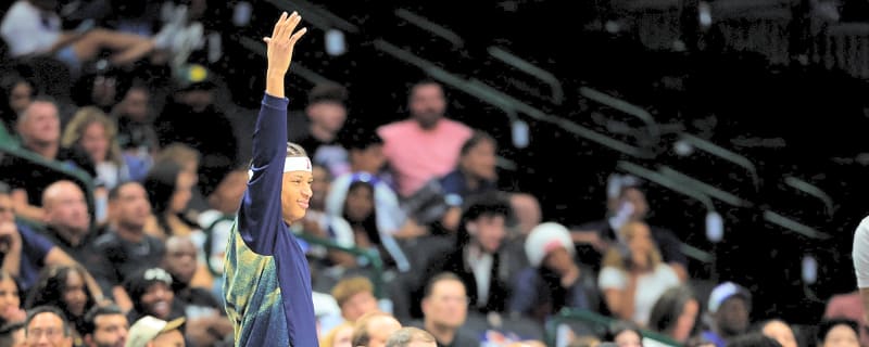 Pelicans Exercise Options On Fears, Queen, Missi