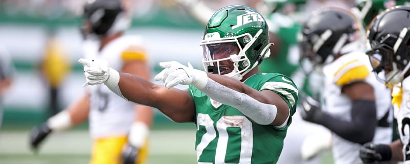RB Breece Hall hopes to remain with Jets