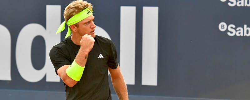 Watch: Tension rises at the net as Alejandro Davidovich Fokina and Karen Khachanov argue in their quarter-finals match in Barcelona