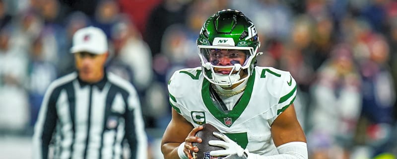 Jets Placing QB Justin Fields On IR