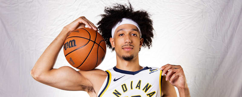 Celtics add Kendall Brown to training camp roster