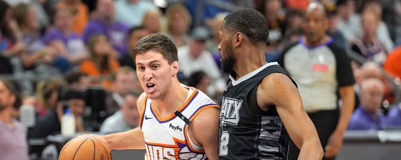 Suns two-way guard Collin Gillespie returns on one-year contract