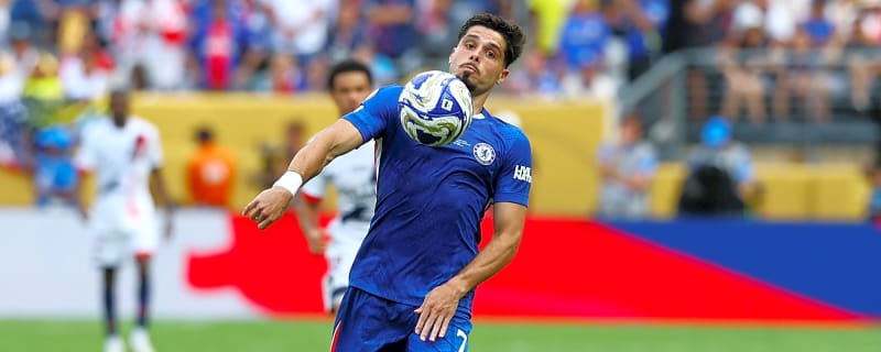 Chelsea winger continues improved form even as attack fail to get the job done