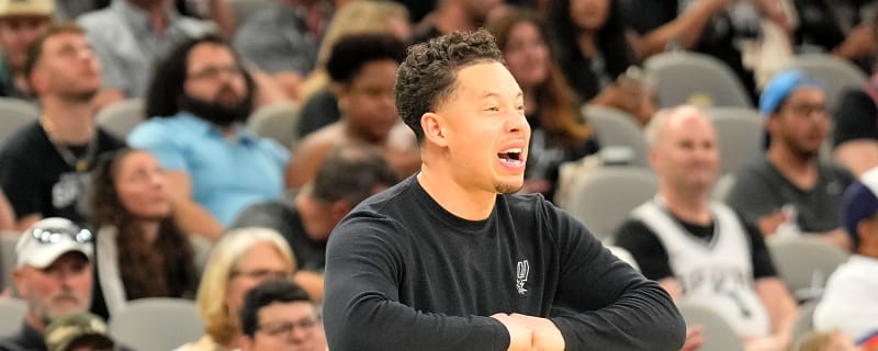 Spurs add pair of assistants to HC Mitch Johnson's staff