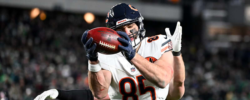 Bears face tough question after Cole Kmet's season-ending injury