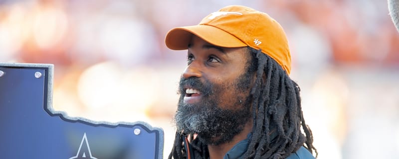 Ricky Williams Keeps It Real: Football, Freedom, and the Business of Being Yourself