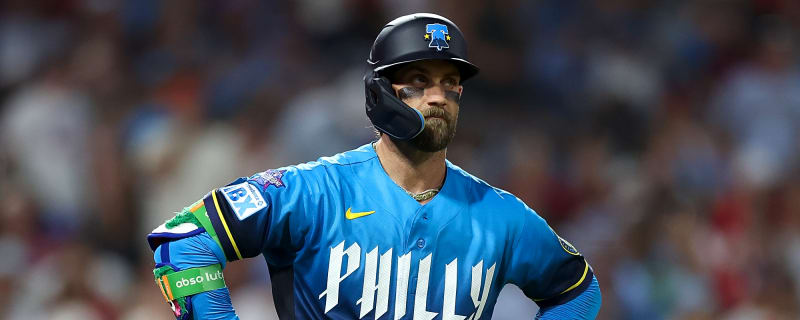 Phillies' Bryce Harper reacts to Rob Thomson firing