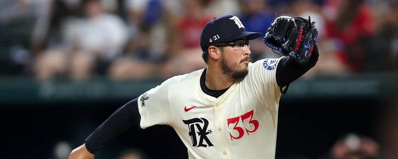 Rangers to select right-hander
