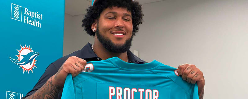 Kadyn Proctor’s Dolphins Career To Begin At Guard