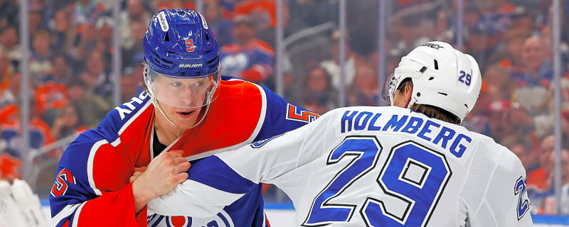 Looking at the impact Connor Murphy and Jason Dickinson have had on the Oilers since being acquired