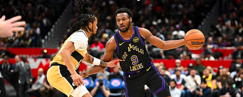 Bronny James had road crowd electrified with his garbage time dunk