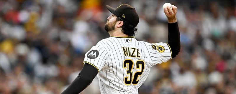Padres trade deadline addition gets hurt falling down dugout steps